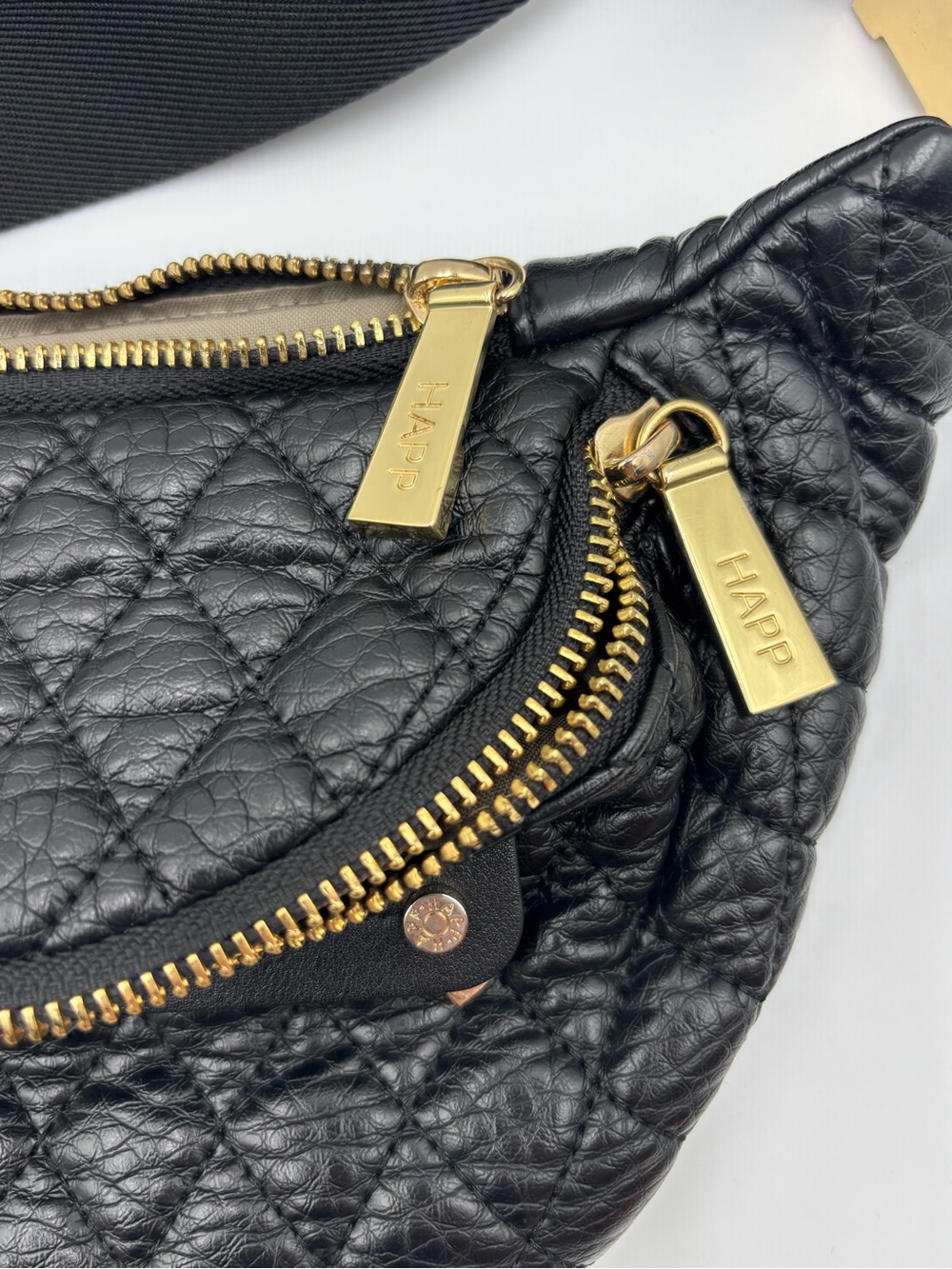 HAPP brand quilted fanny pack belt bag - Picture 4 of 8